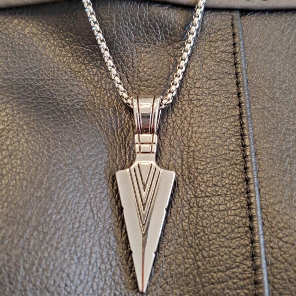 Arrowhead necklace - Picture 2 of 2